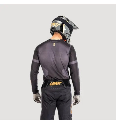 LEATT Jersey Moto 5.5 UltraWeld Stealth - Image 3