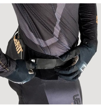 LEATT Pant Moto 5.5 I.K.S Stealth - Image 4