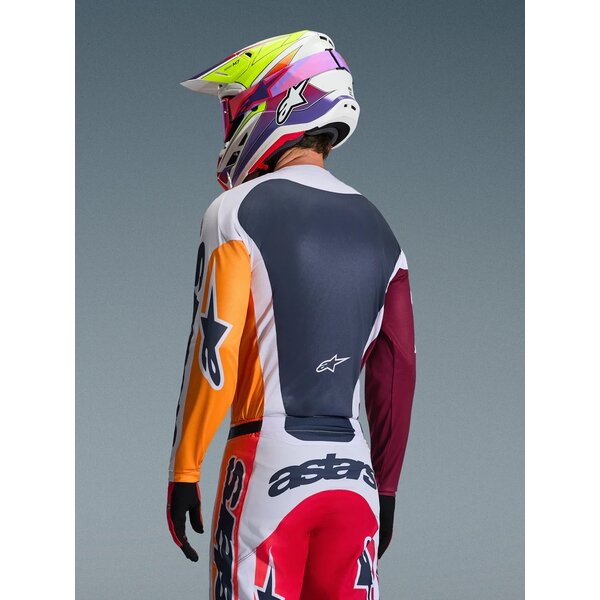 Rosu/Gri