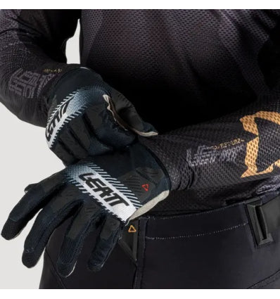 LEATT Jersey Moto 5.5 UltraWeld Stealth - Image 6