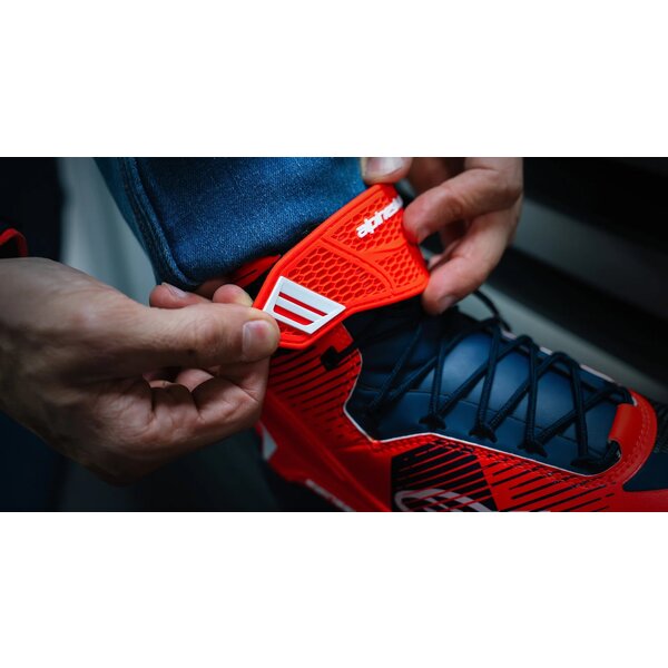 Rosu fluo/Albastru/Negru